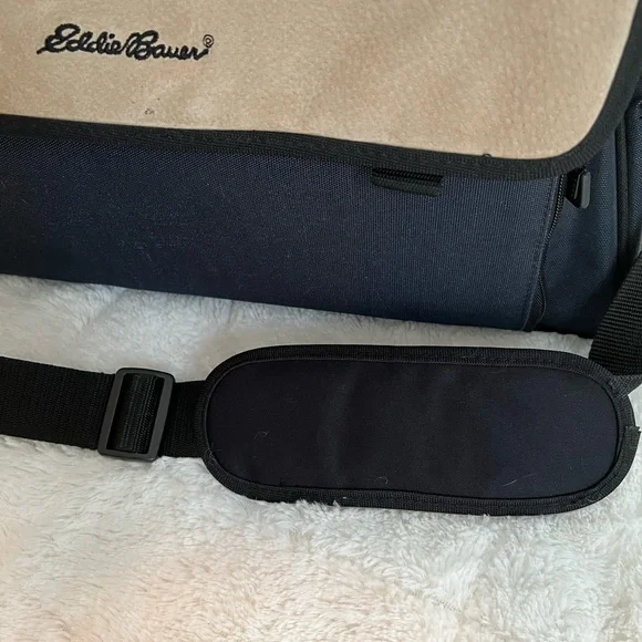 Eddie Bauer Diaper Bag Duffle - Picture 2 of 15